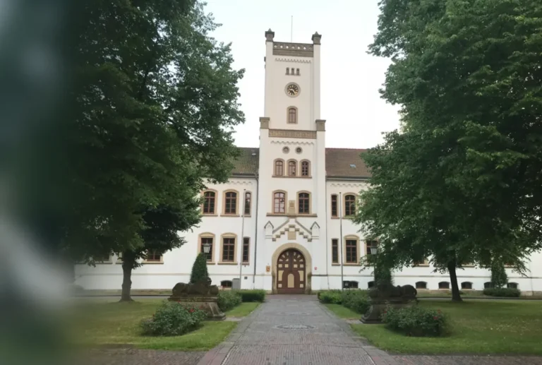 Immobilienmakler Norden 77 tb card makler aurich schloss - TB Finanz & Immobilien GmbH